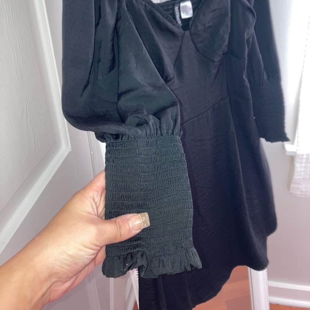 Dress - Picture 2 of 2